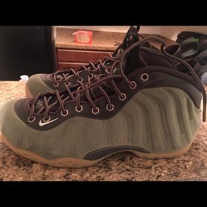 Nike Air Foamposite One PRM - Suede Olive Green