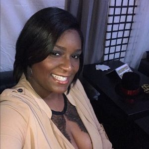 Meet your Posher, Latoya