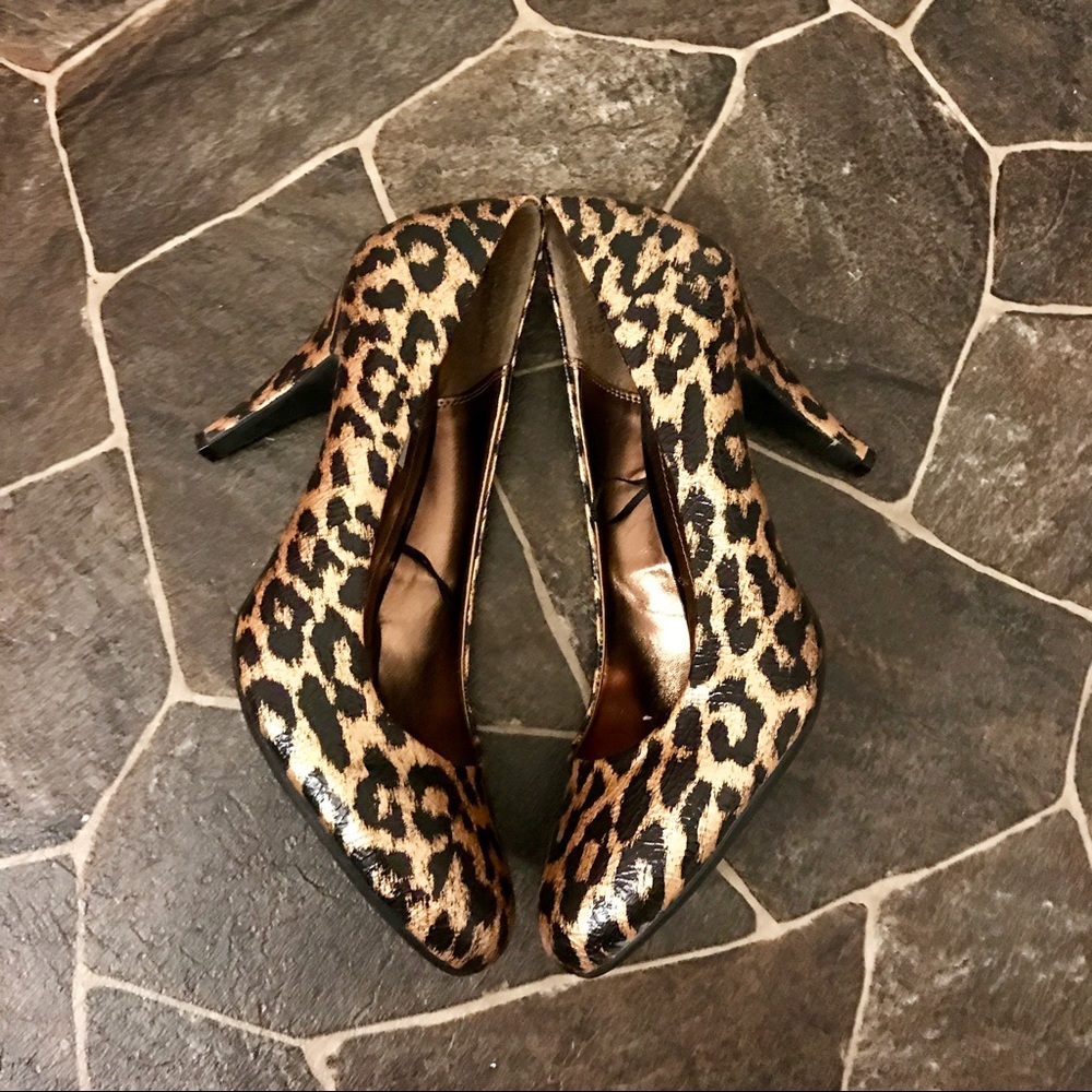 Steve Madden Leopard Pumps