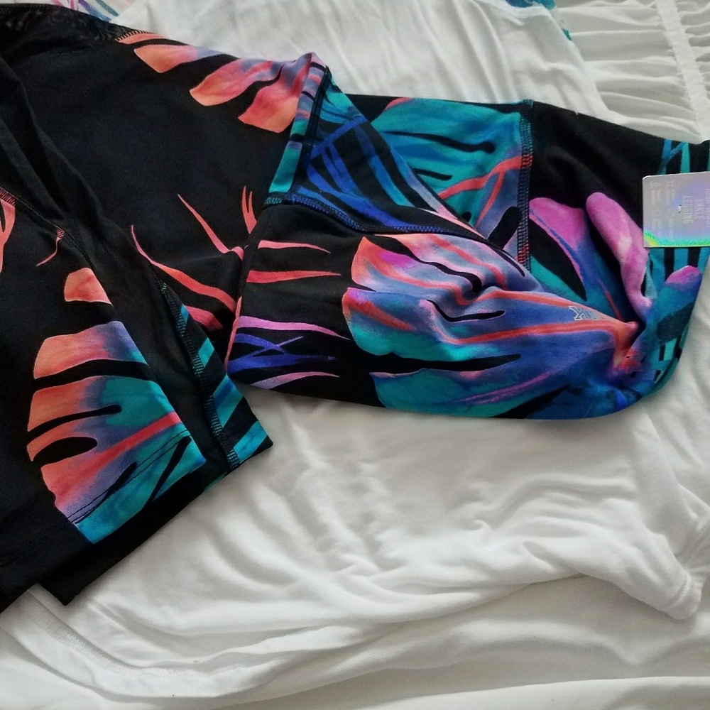 SIZE LARGE