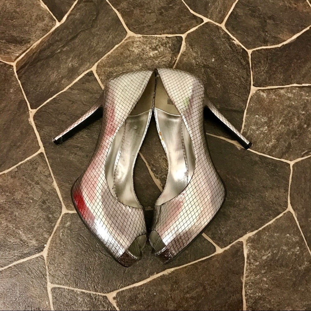 Metallic heels