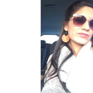 Meet your Posher, Teresa