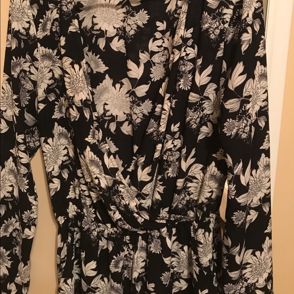 Romper - Picture 5 of 5