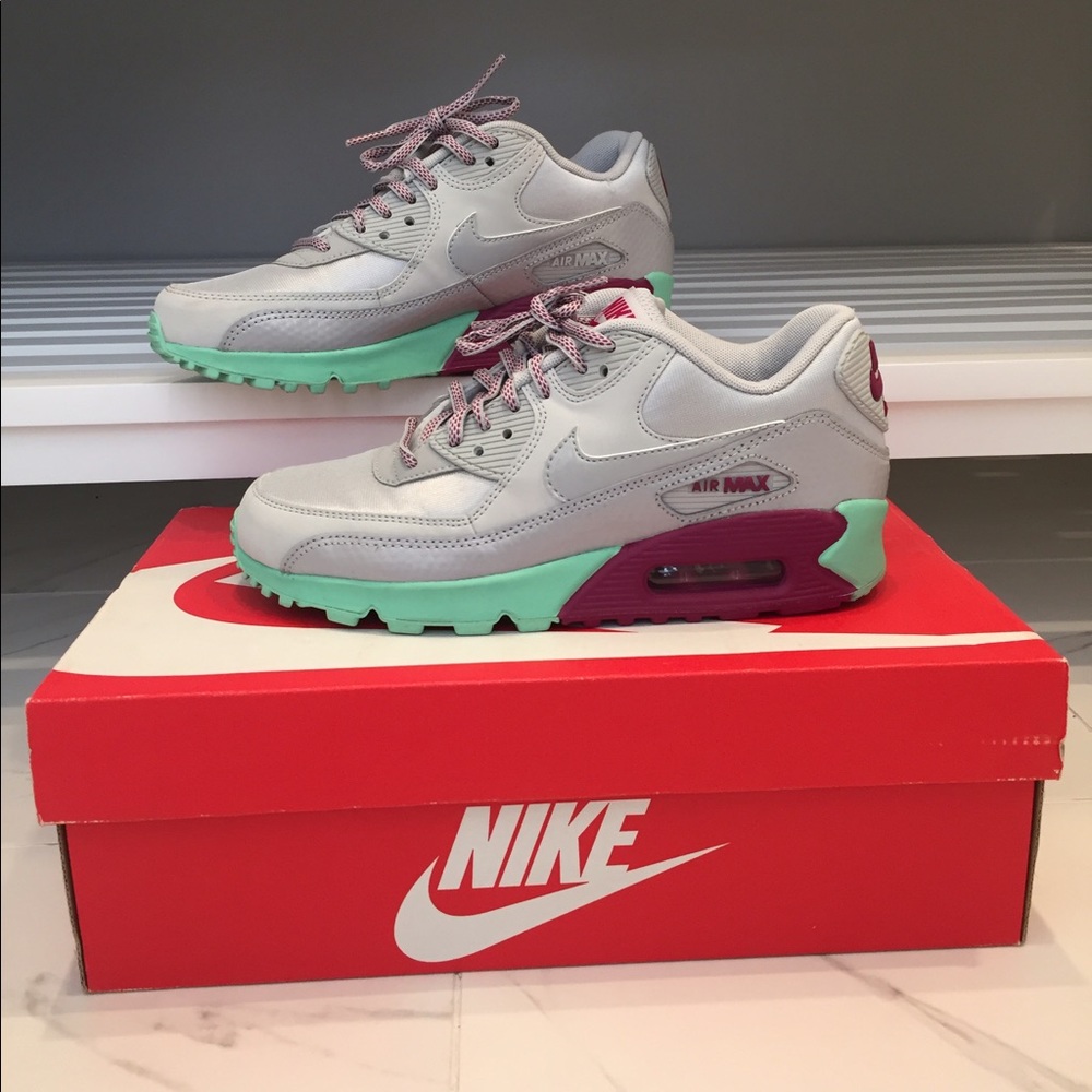 Nike Airmax 90 Dusty Grey Green Glow