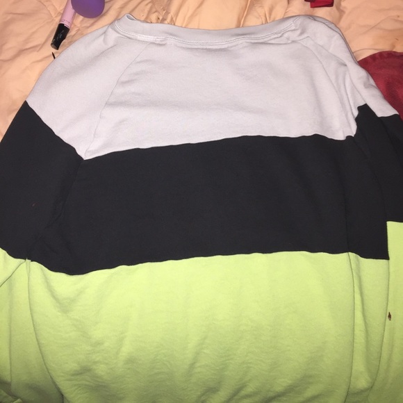 Victoria's Secret PINK long sleeve - Picture 3 of 4