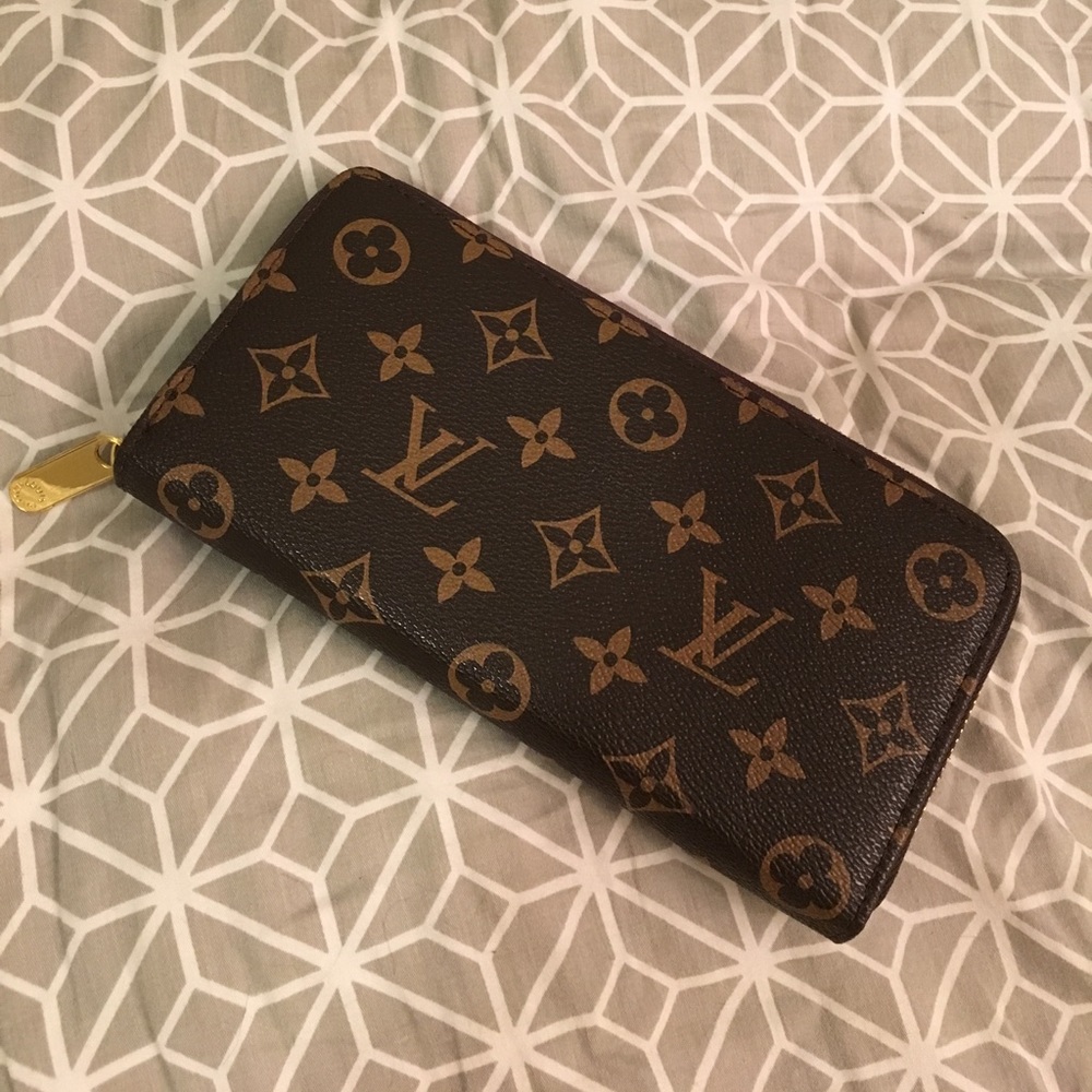 Louis Vuitton Inspired Wallet