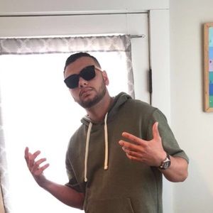 Meet your Posher, Luis