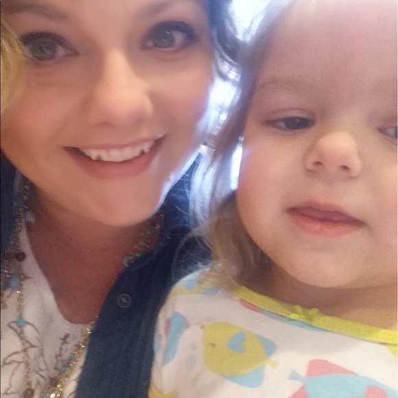 Meet your Posher, Holly - Picture 1 of 1