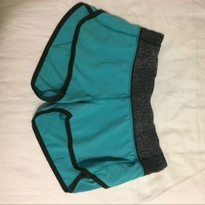 Lulu Lemon shorts - Turquoise