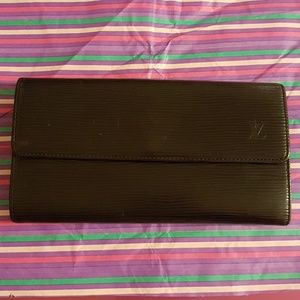 Louis vuitton black epi  old model Sarah wallet