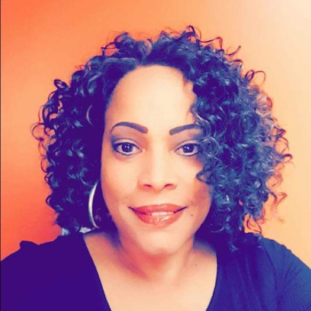 Meet your Posher, Cynthia