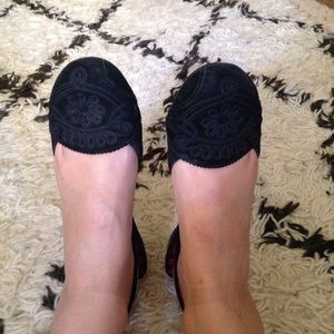 Max Studio brocade slipper shoes