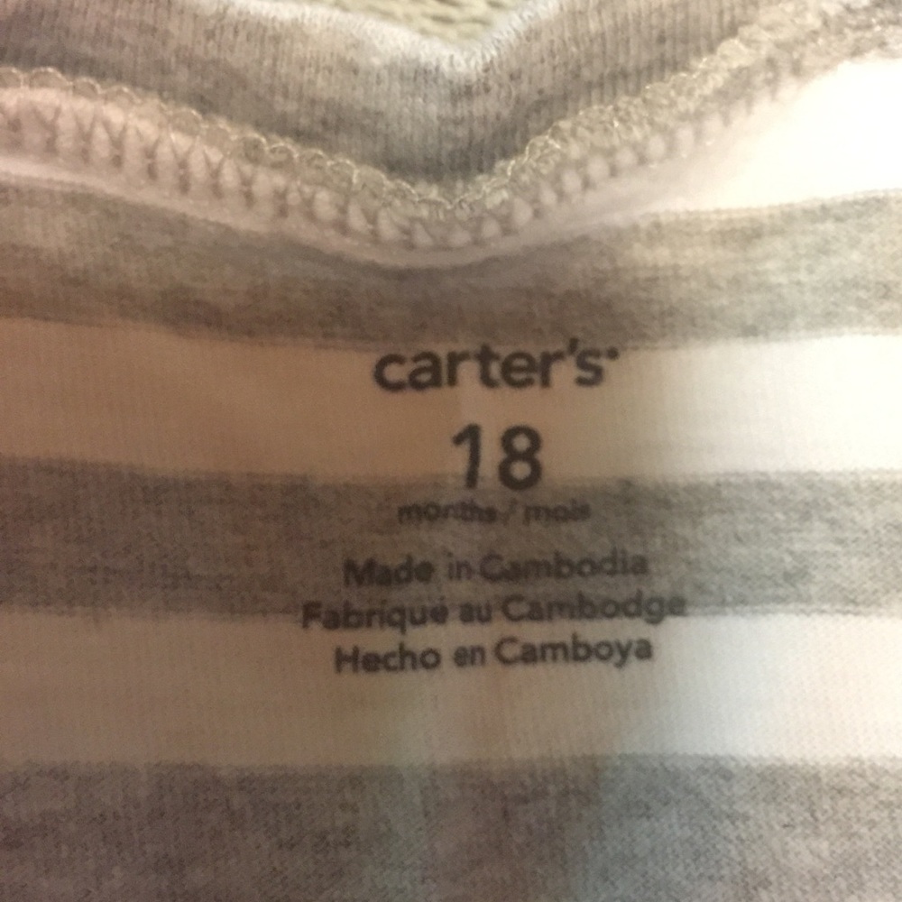 Carter's Romper - Picture 2 of 2