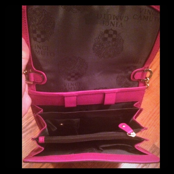 VINCE CAMUTO PINK LEATHER CROSS BODY BAG - Picture 4 of 8