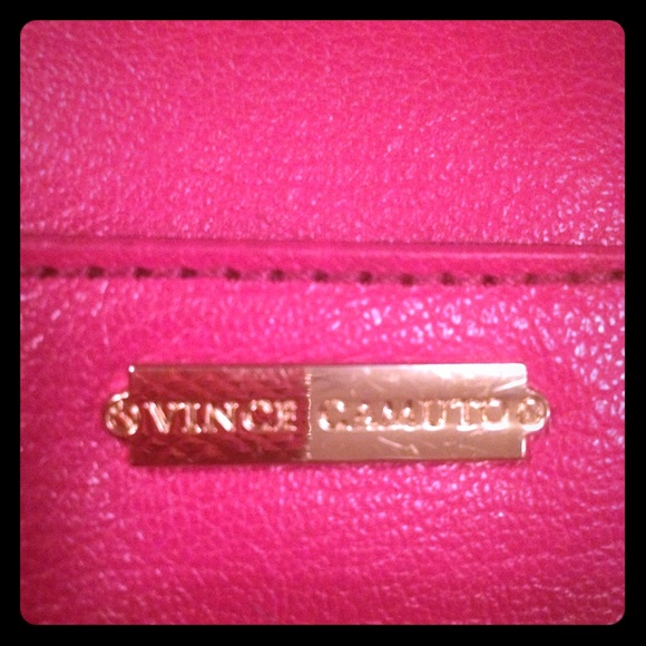 VINCE CAMUTO PINK LEATHER CROSS BODY BAG - Picture 5 of 8