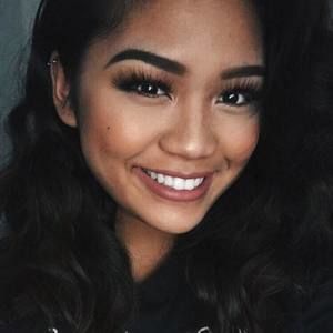 Meet your Posher, Janelle