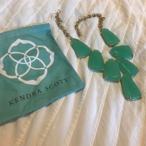 Kendra Scott Harlow necklace.