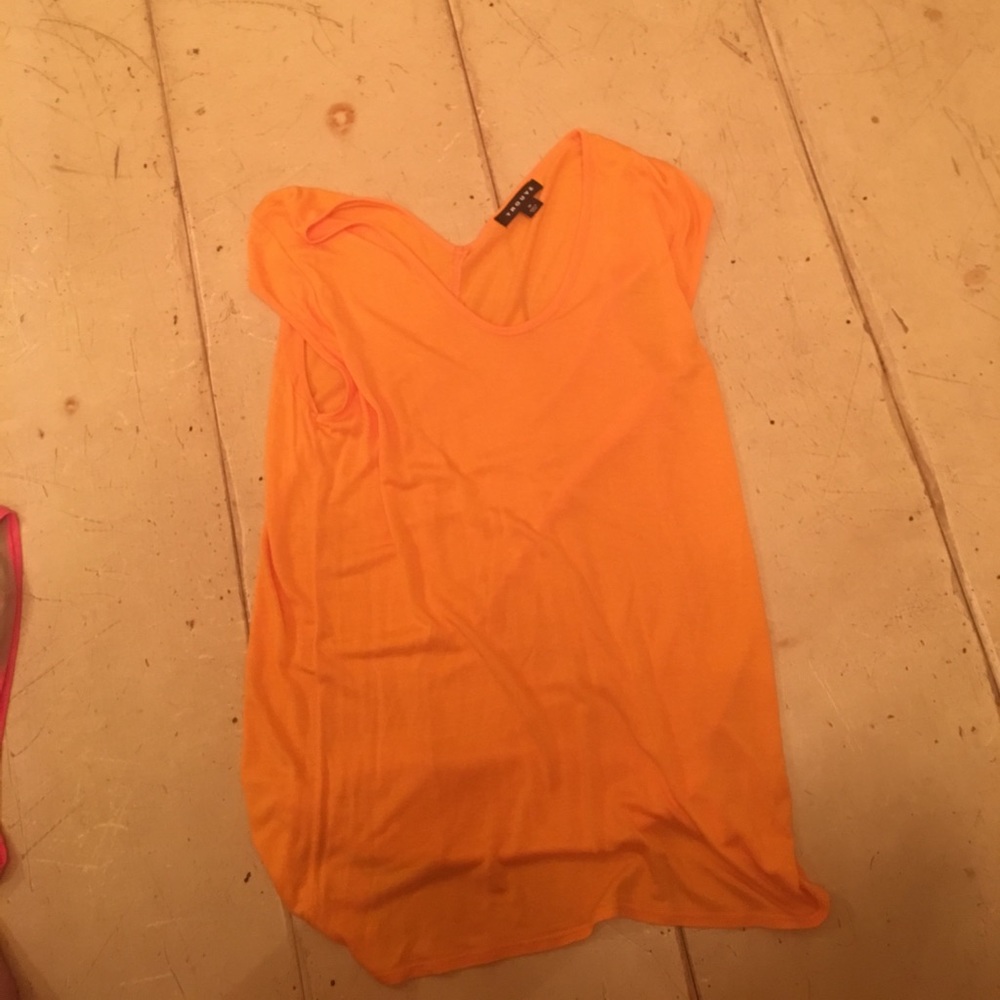 yellow top