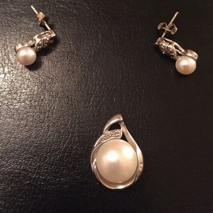 Sterling Pearl earrings and pendant