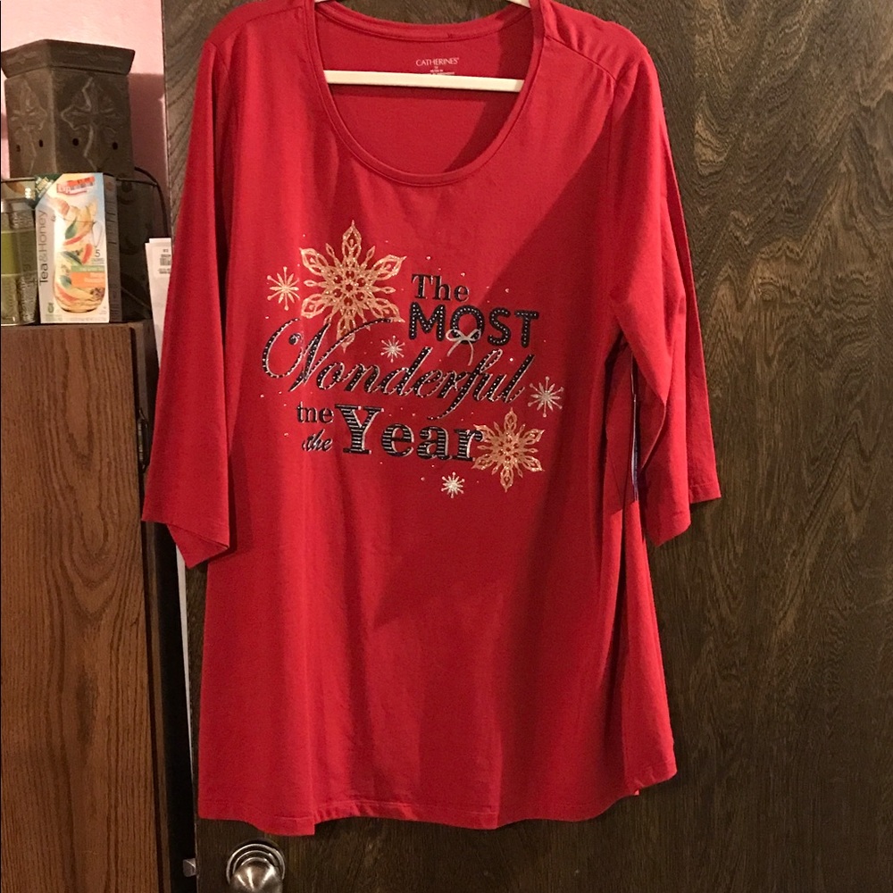 Christmas shirt NWT Fits 1X or even 2X woman's