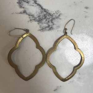 Kendra scott gold earring