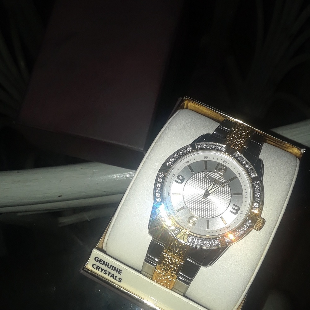 Watch - Picture 3 of 4