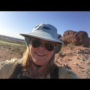 Meet your Posher, Laura