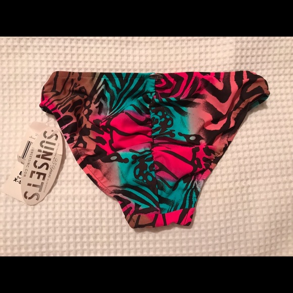 Bikini Bottom - Picture 2 of 2