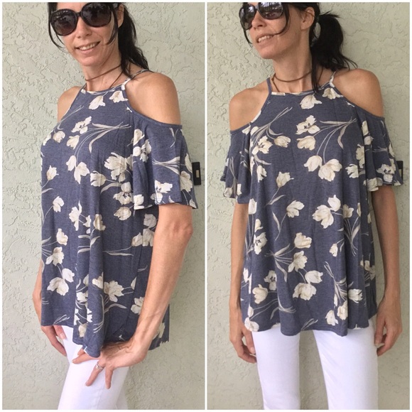 Last 1 Medium Floral Off the Shoulders Top - Picture 3 of 6