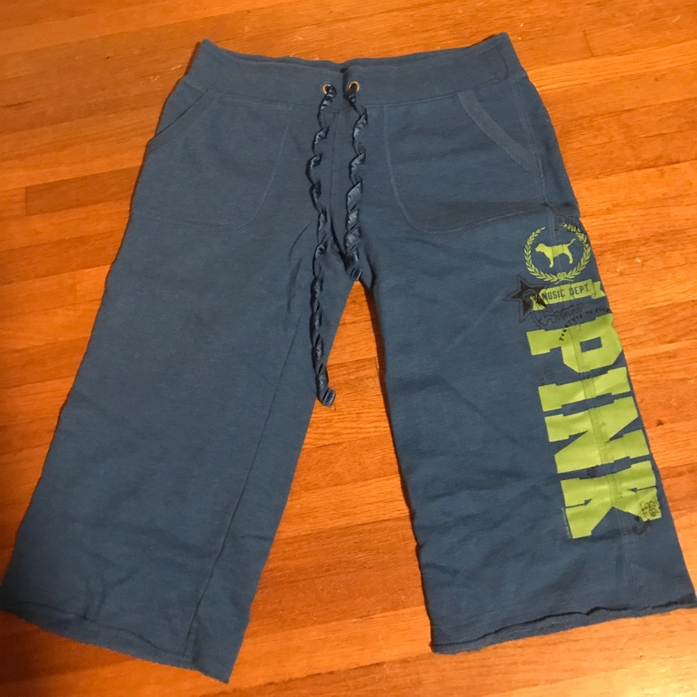 SALE🎉PINK Victoria's Secret shorts. Size S