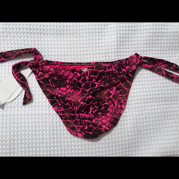 Bikini Bottom - Picture 2 of 2