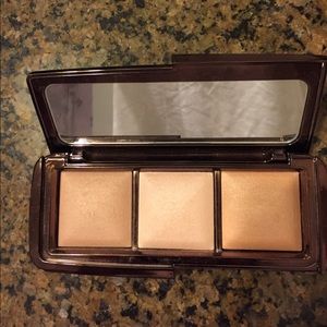 Hourglass ambient lighting palette