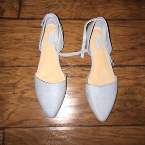 Gorgeous velvet flats