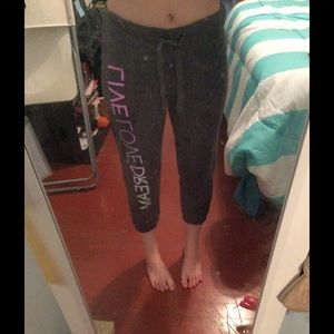 Cropped Aeropostale Sweatpants