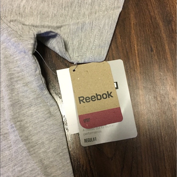 Reebok Men's T-Shirt - Picture 5 of 5