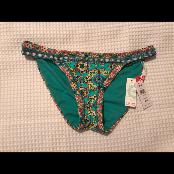 Bikini Bottom - Picture 1 of 2