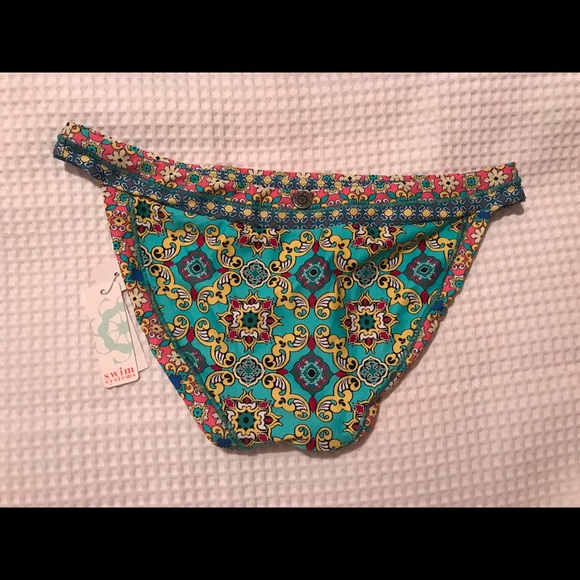 Bikini Bottom - Picture 2 of 2