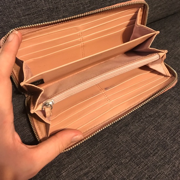 Pink Coach Wallet (authentic) - Picture 2 of 4