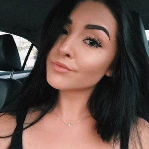 Meet your Posher, Kaitlyn