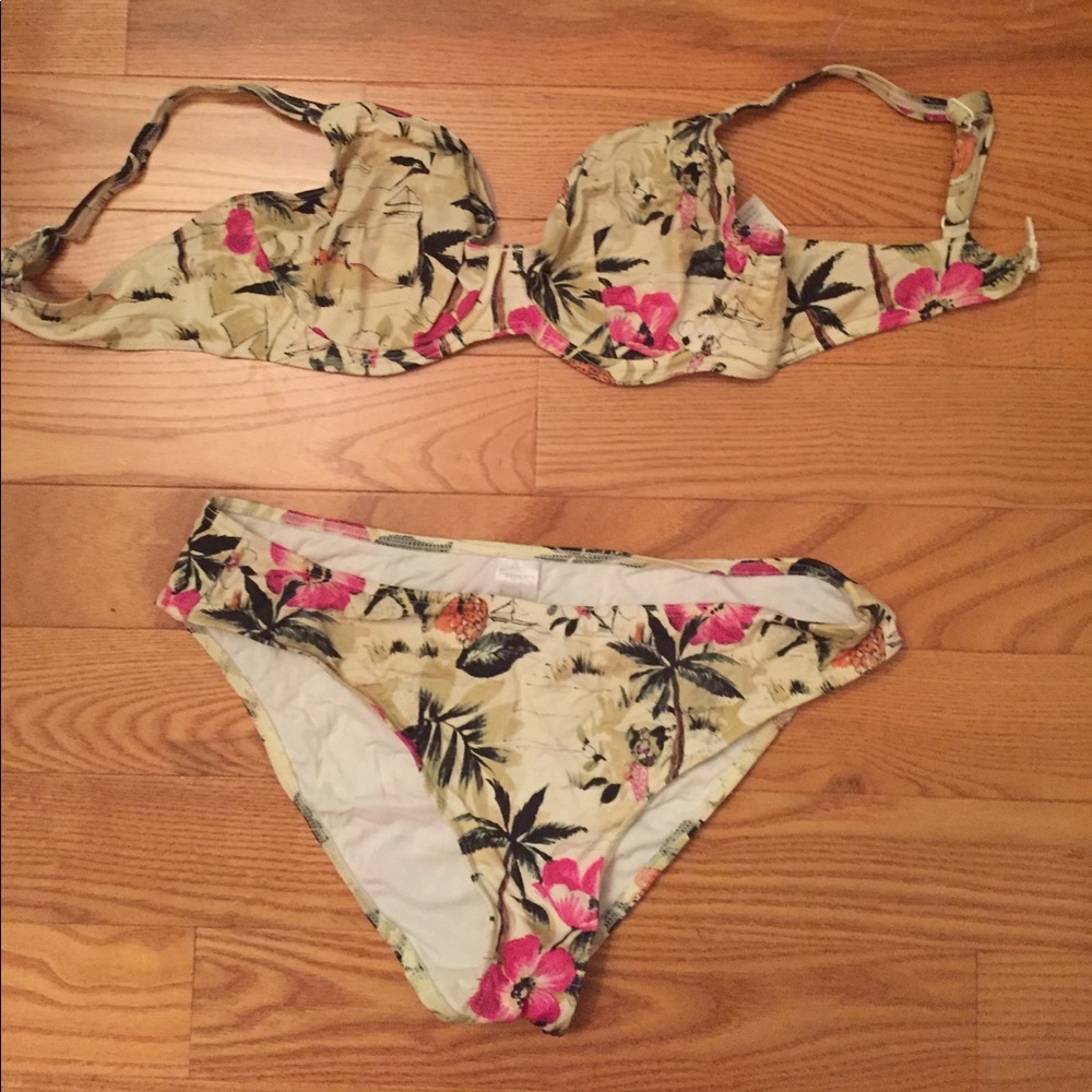 Freya Hawaiian bikini 34DD, large