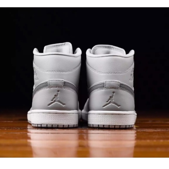 NWT Nike Air Jordan Mid Classic Wolf GreyCool Gray - Picture 3 of 6