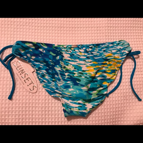 Bikini Bottom - Picture 2 of 2