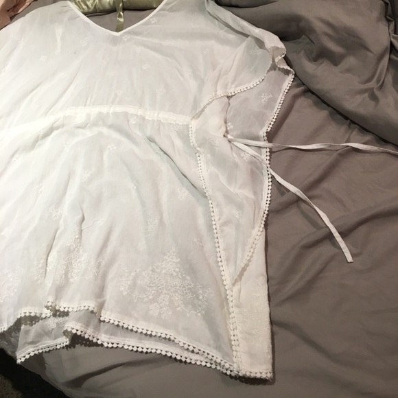 Jessica Simpson white peasant maternity blouse - Picture 5 of 7