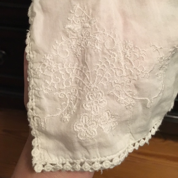 Jessica Simpson white peasant maternity blouse - Picture 7 of 7