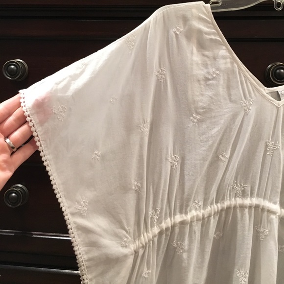 Jessica Simpson white peasant maternity blouse - Picture 3 of 7