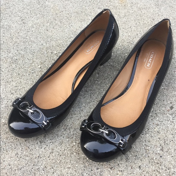coach low heel pumps