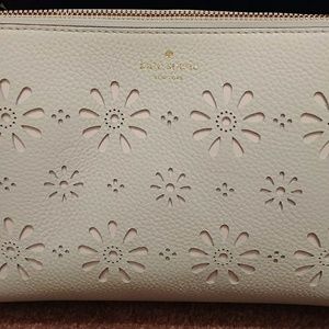 Kate spade large cosmetic tote faye drive