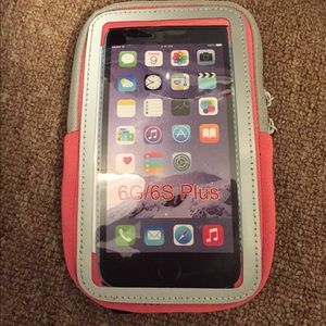 iPhone 6 Plus arm band.