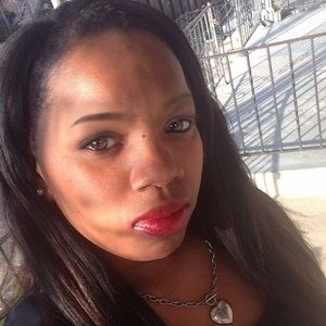 Meet your Posher, Rayneisha