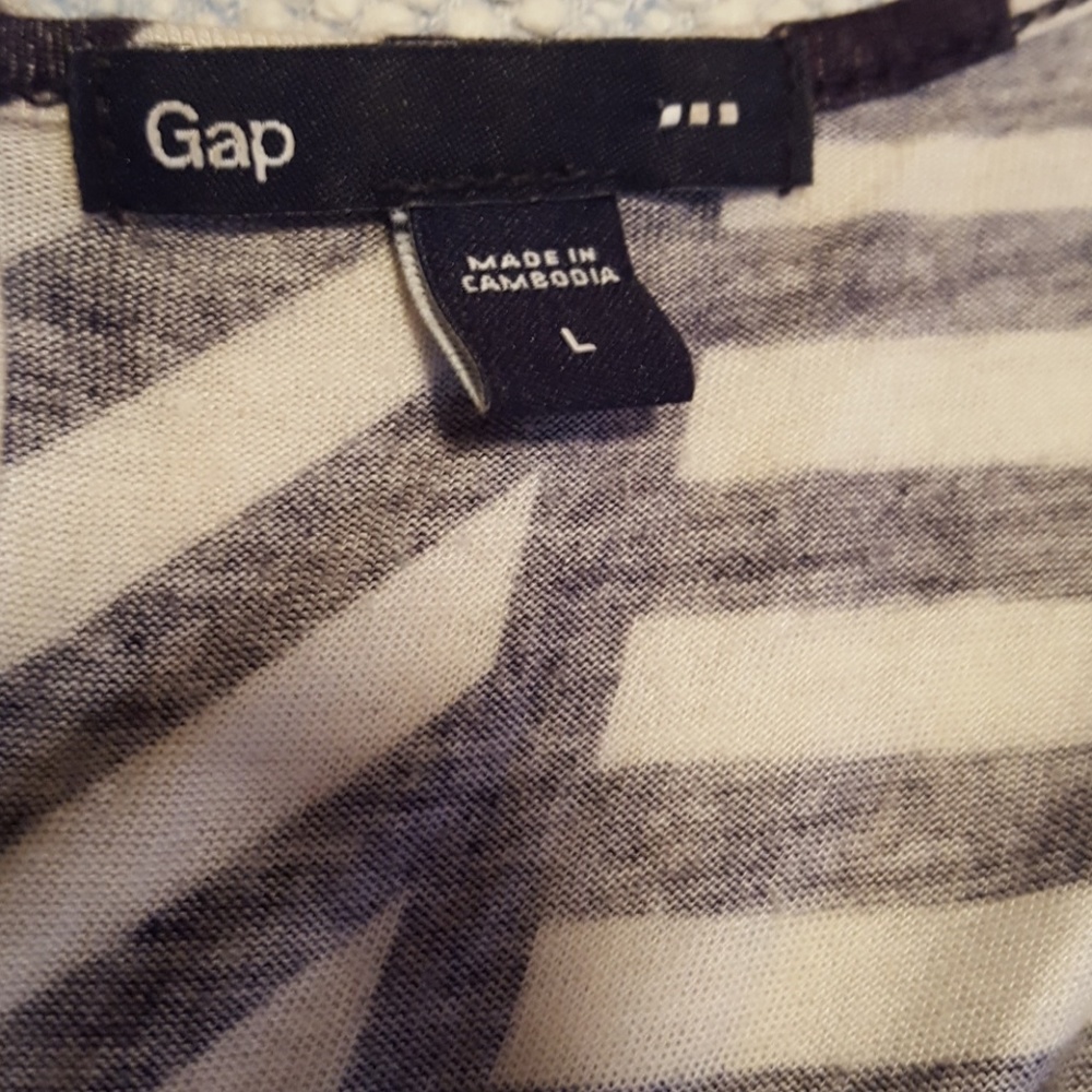 GAP Line Block Tank - Picture 4 of 5